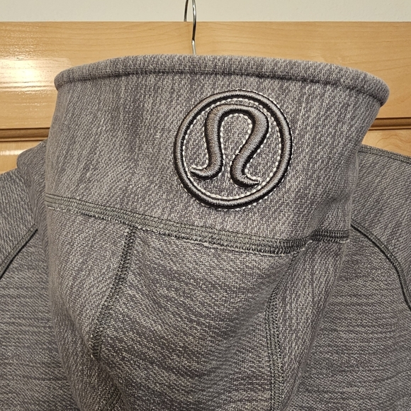 LULULEMON HOODED medium weight jacket, size 12 - Picture 3 of 11